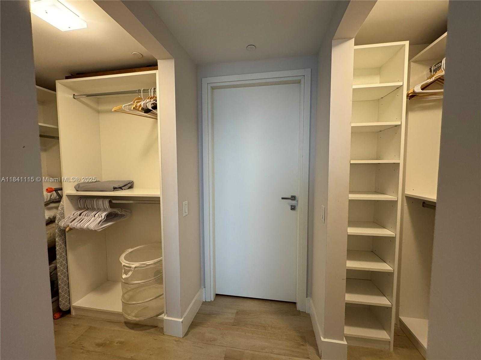 Small Image of 1300 BRICKELL BAY DR #1808, Miami Number 12