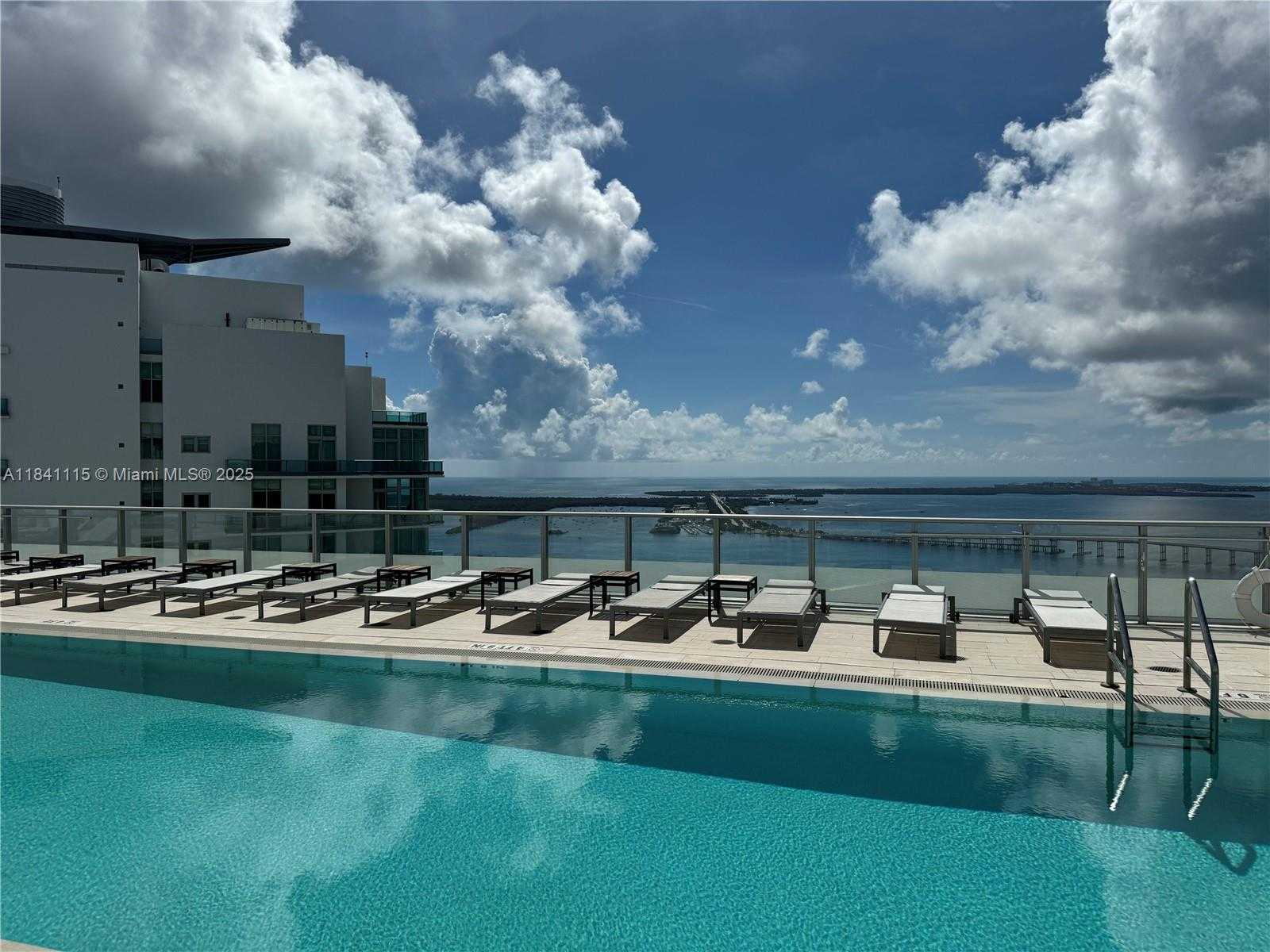 Small Image of 1300 BRICKELL BAY DR #1808, Miami Number 19