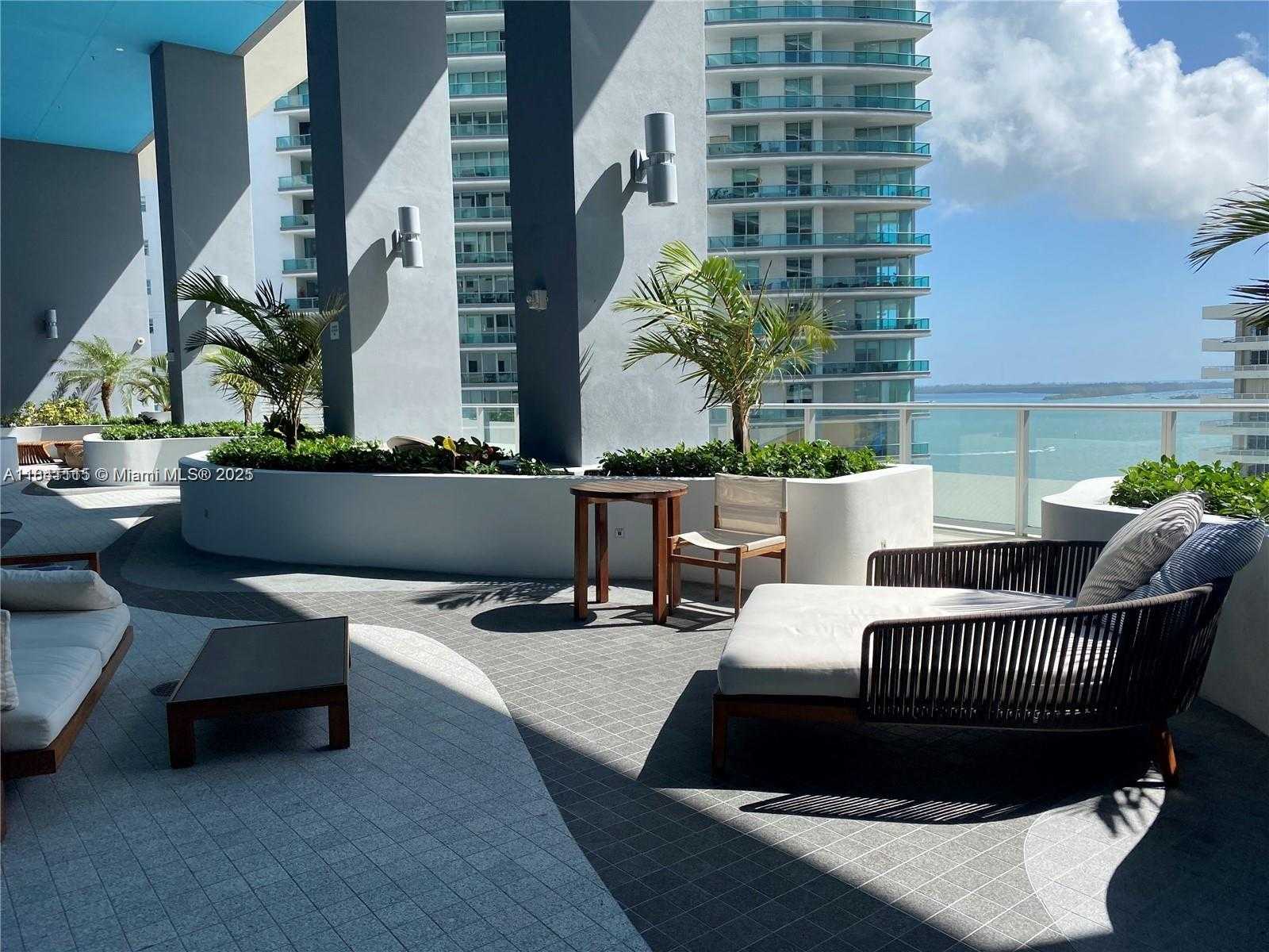 Small Image of 1300 BRICKELL BAY DR #1808, Miami Number 21
