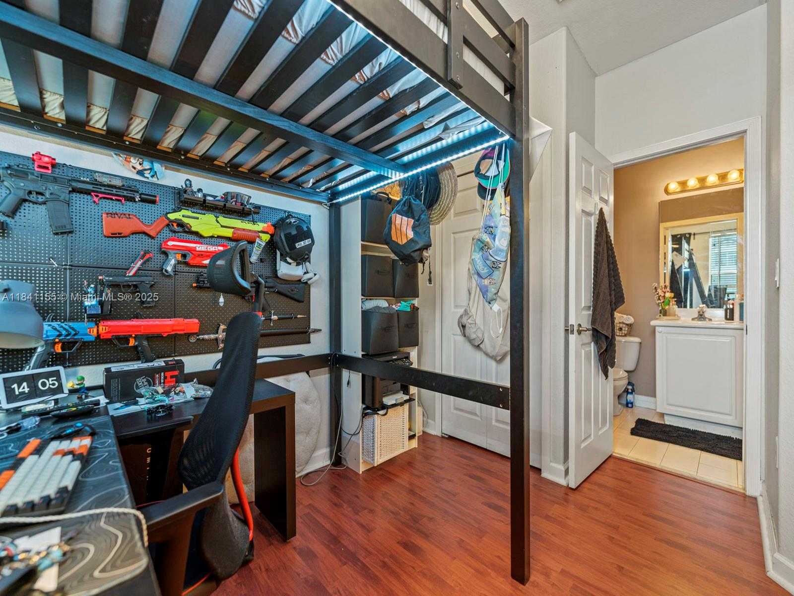 Small Image of 5400 NORTH WEST 107TH AVE #401, Doral Number 21