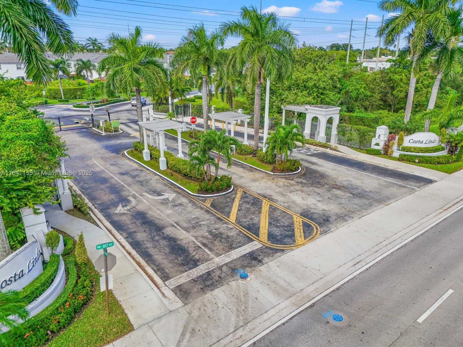 Small Image of 5400 NORTH WEST 107TH AVE #401, Doral Number 3