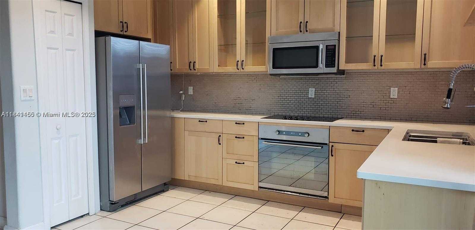 Small Image of 5400 NORTH WEST 107TH AVE #401, Doral Number 6