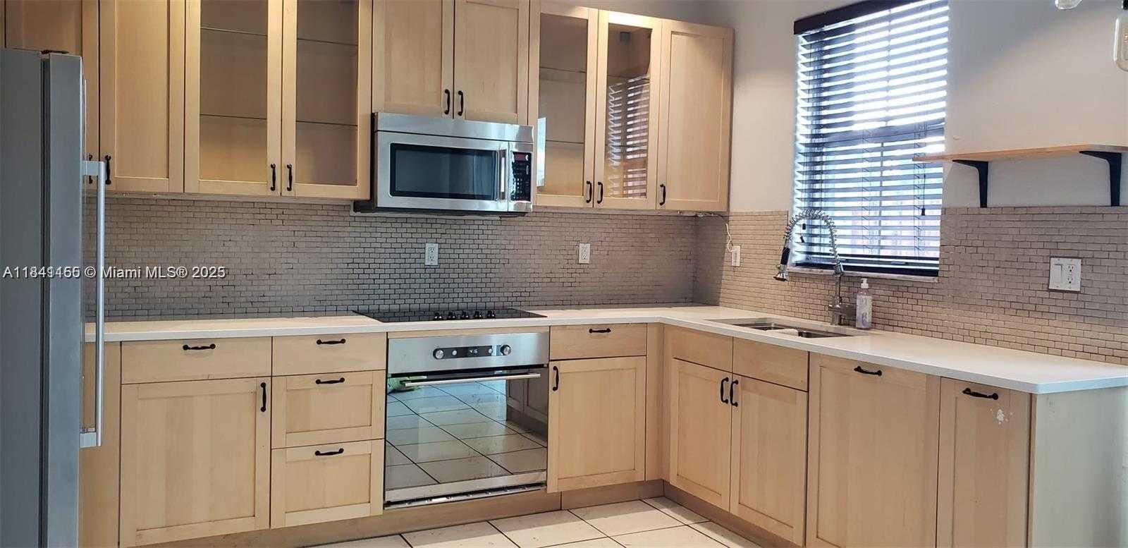 Small Image of 5400 NORTH WEST 107TH AVE #401, Doral Number 7