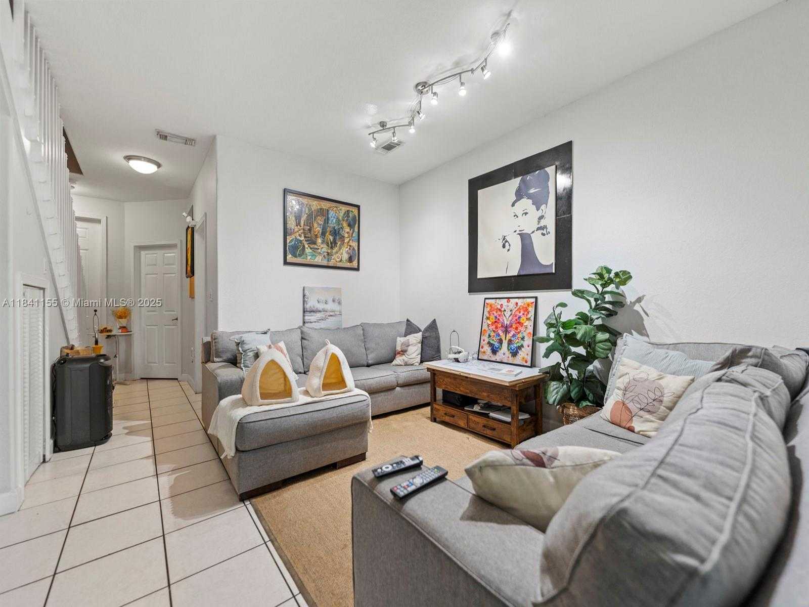 Small Image of 5400 NORTH WEST 107TH AVE #401, Doral Number 8