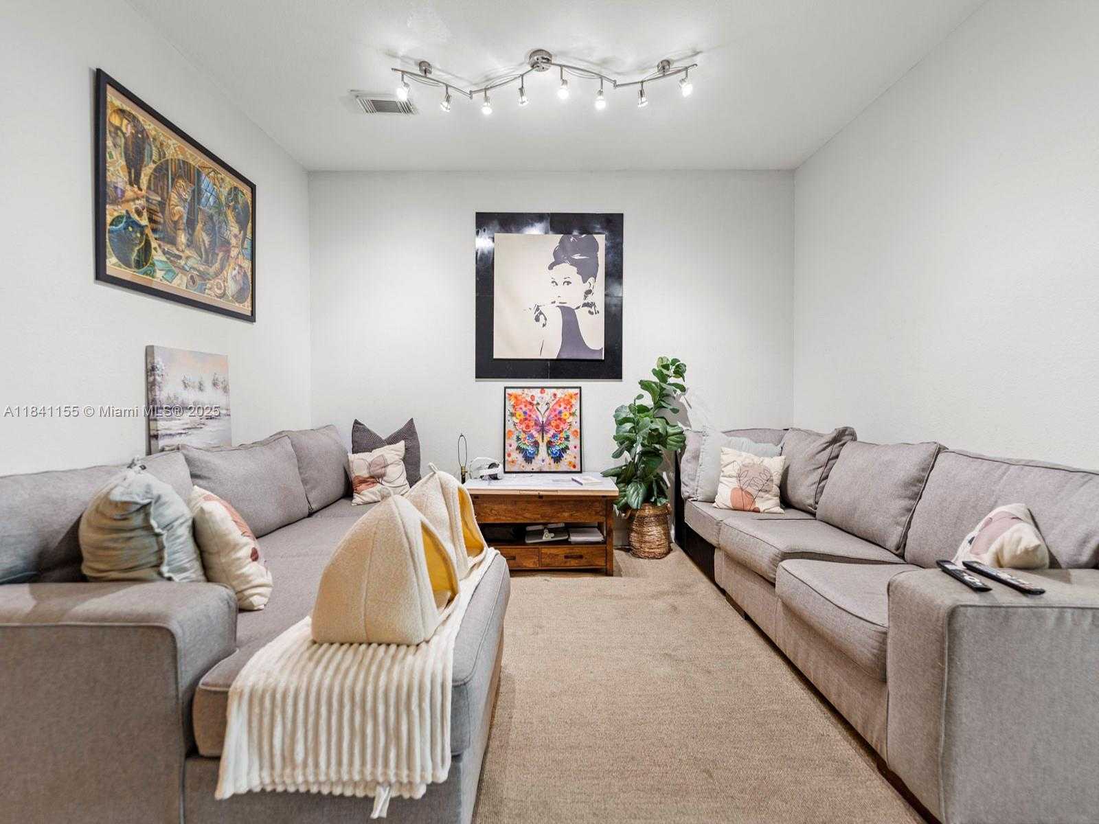 Small Image of 5400 NORTH WEST 107TH AVE #401, Doral Number 9