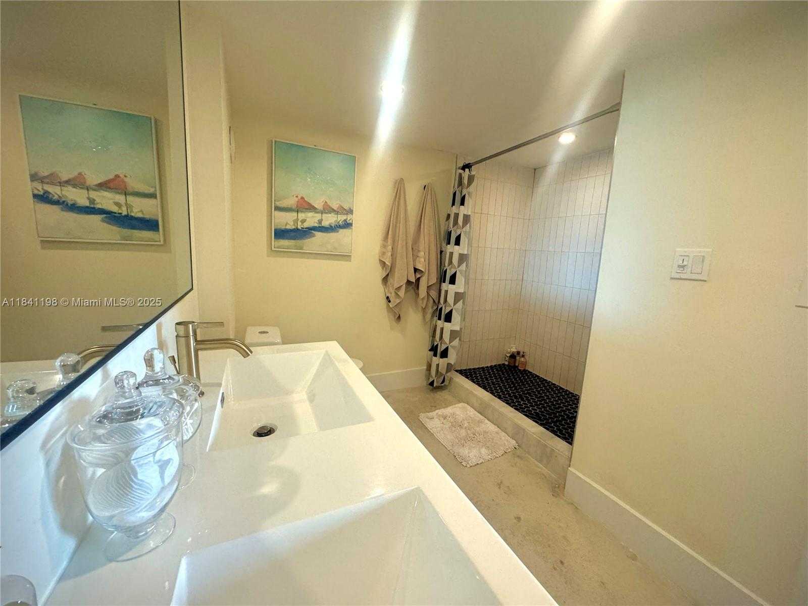 Small Image of 7928 WEST DR #510, North Bay Village Number 10