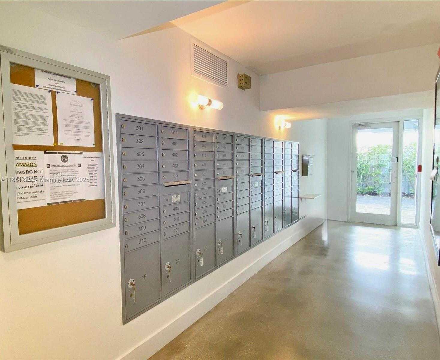 Small Image of 7928 WEST DR #510, North Bay Village Number 13