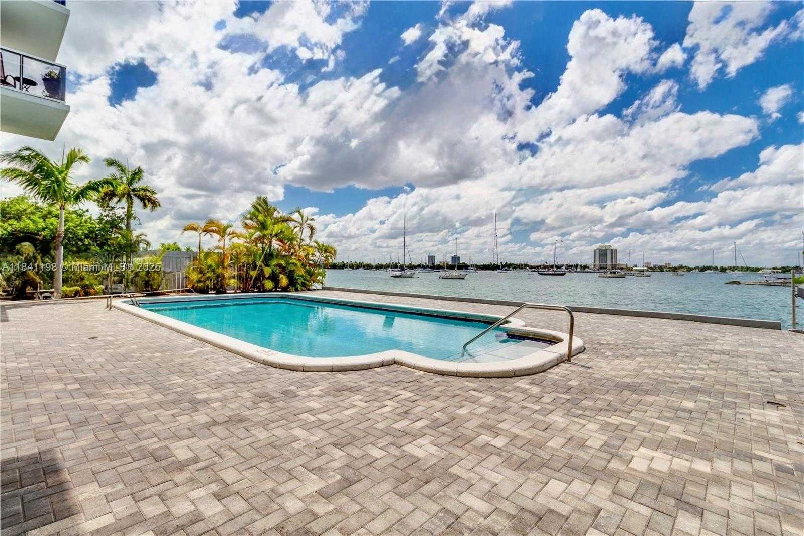 Small Image of 7928 WEST DR #510, North Bay Village Number 17