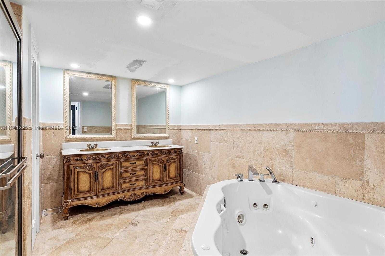 Small Image of 2751 SOUTH OCEAN DR #504S, Hollywood Number 11