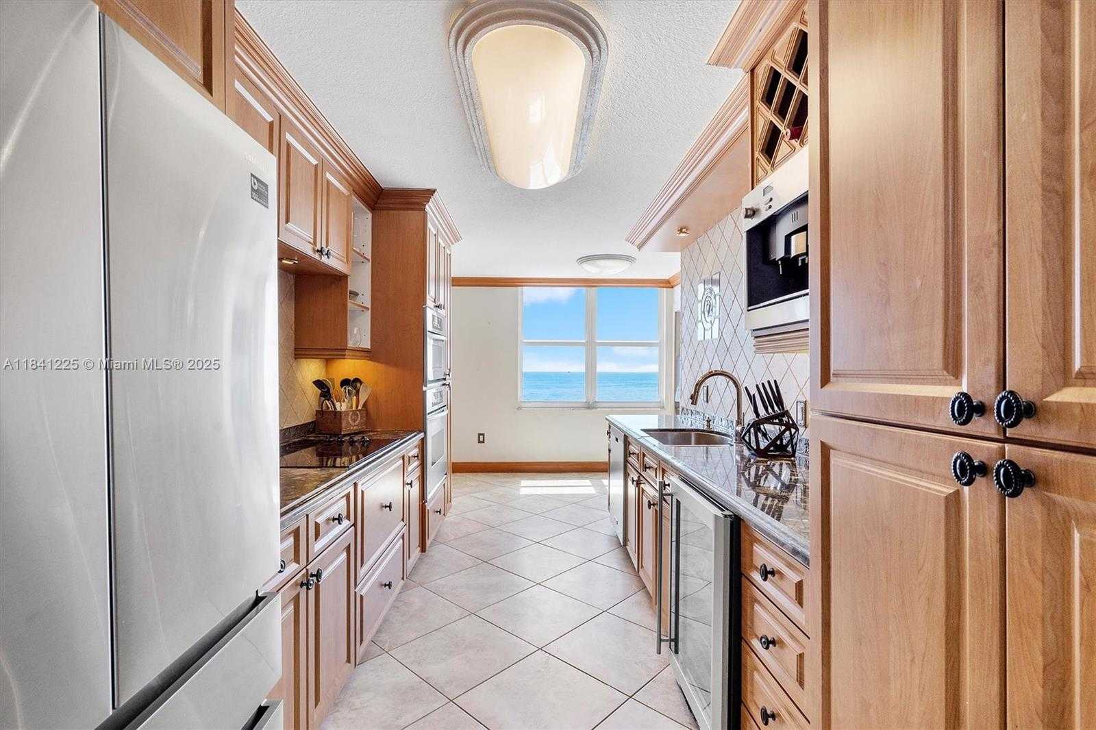 Small Image of 2751 SOUTH OCEAN DR #504S, Hollywood Number 5