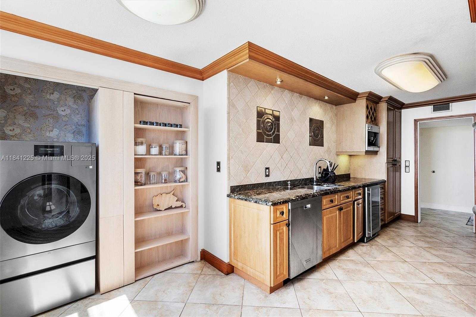 Small Image of 2751 SOUTH OCEAN DR #504S, Hollywood Number 6
