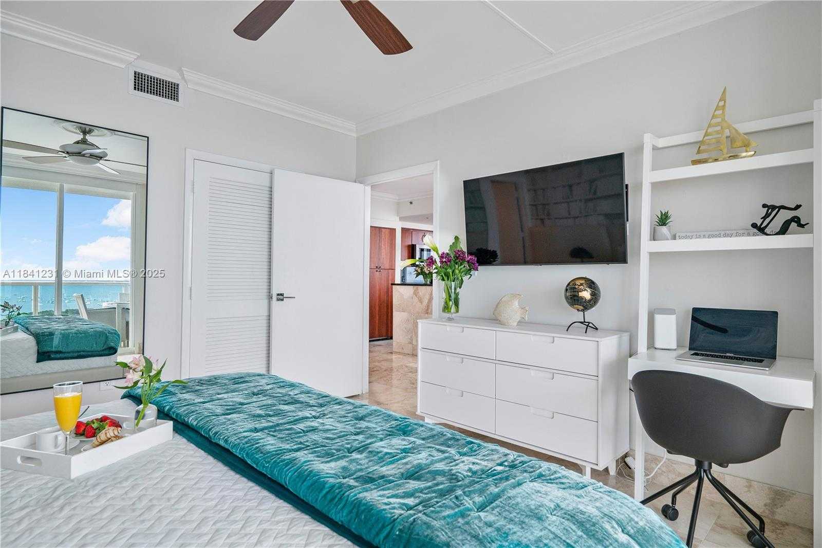 Small Image of 2889 MCFARLANE RD #1801, Miami Number 23
