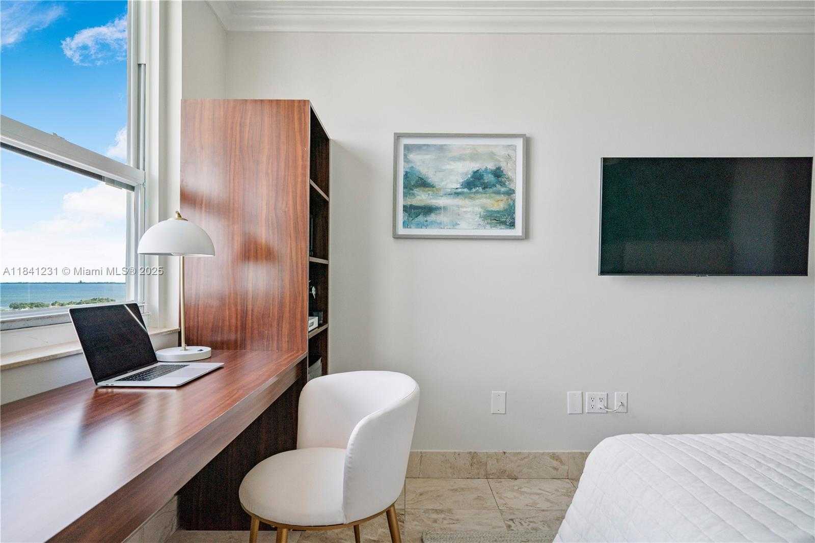 Small Image of 2889 MCFARLANE RD #1801, Miami Number 27