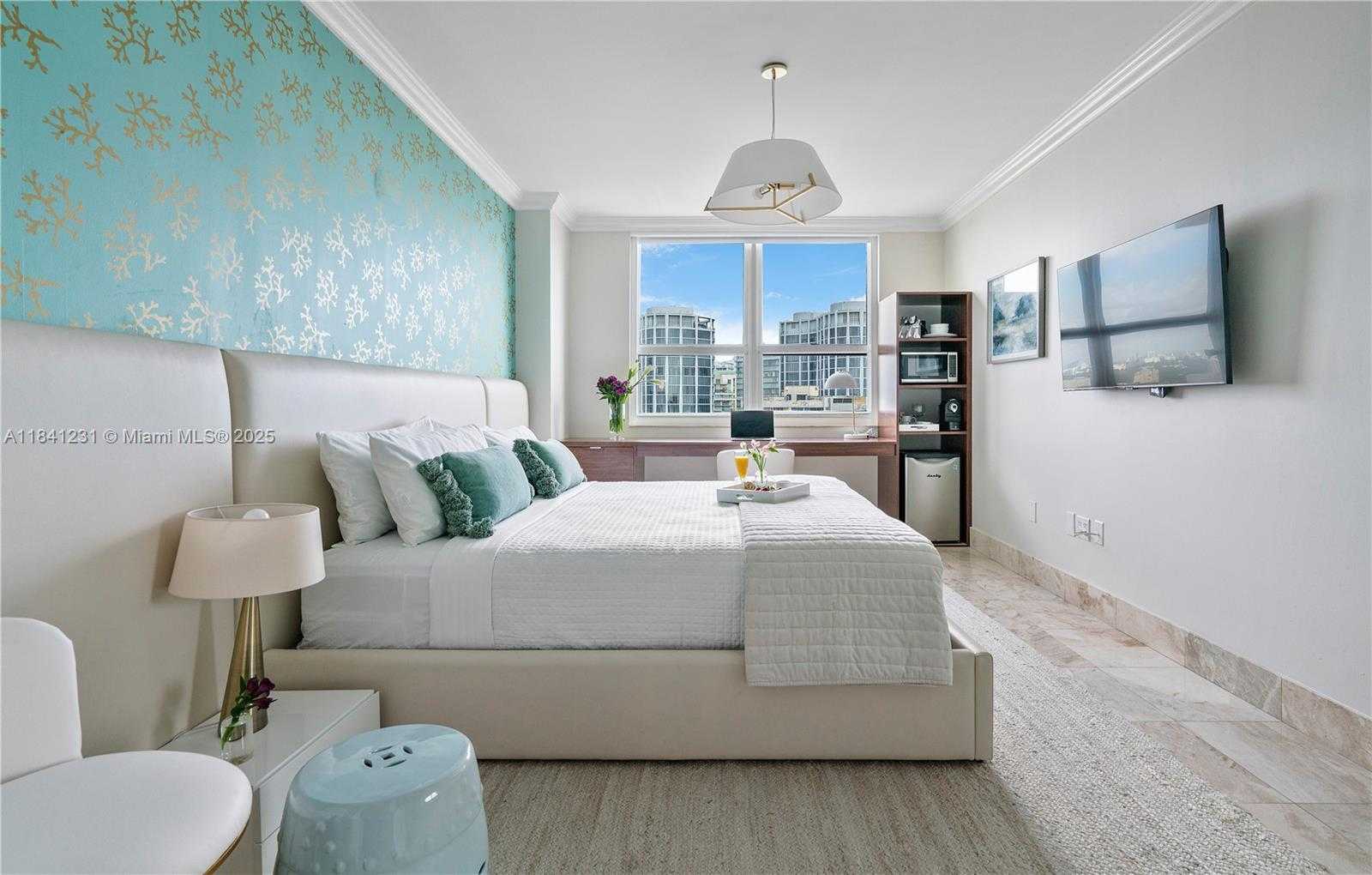 Small Image of 2889 MCFARLANE RD #1801, Miami Number 36
