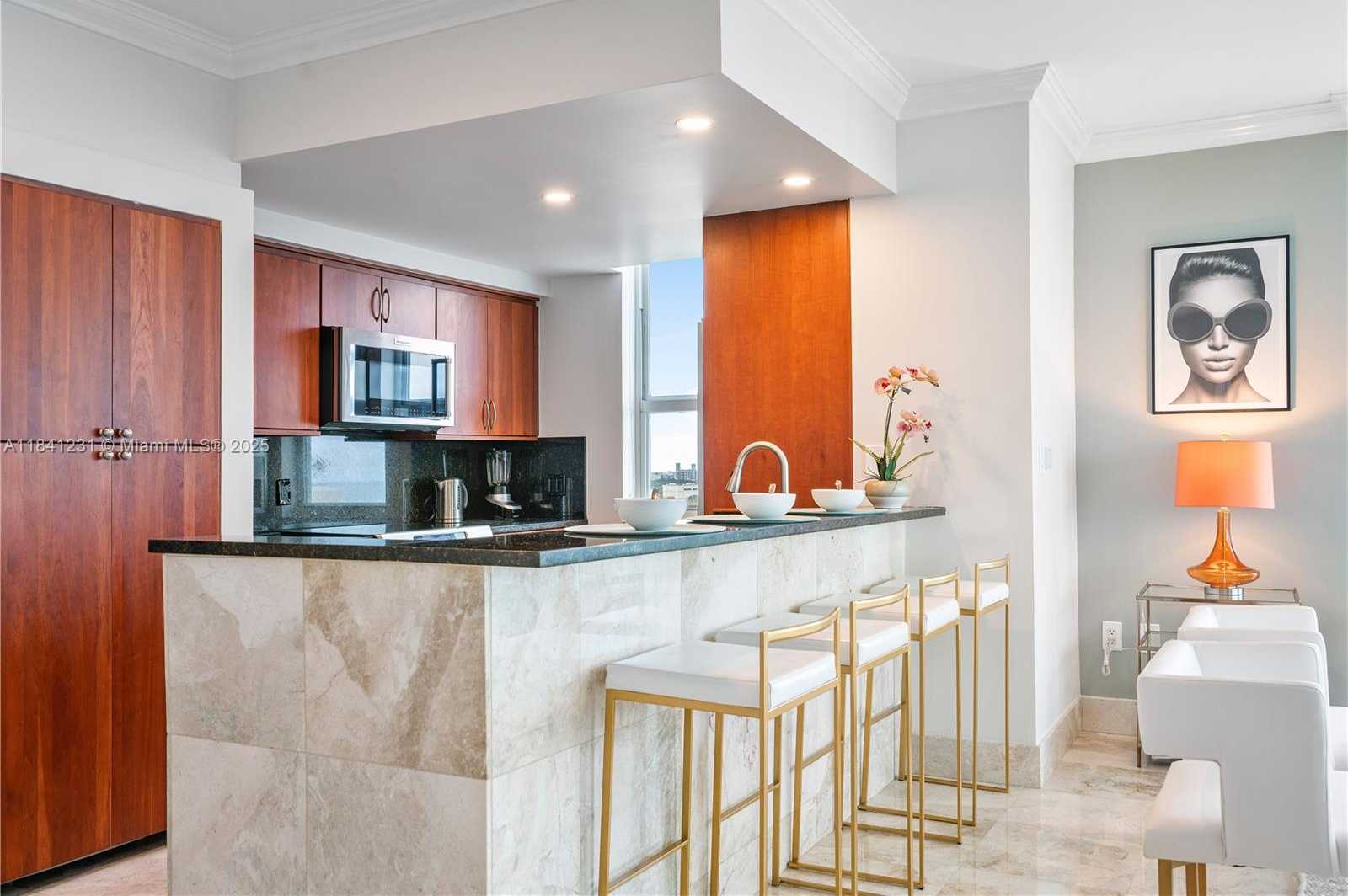 Small Image of 2889 MCFARLANE RD #1801, Miami Number 8