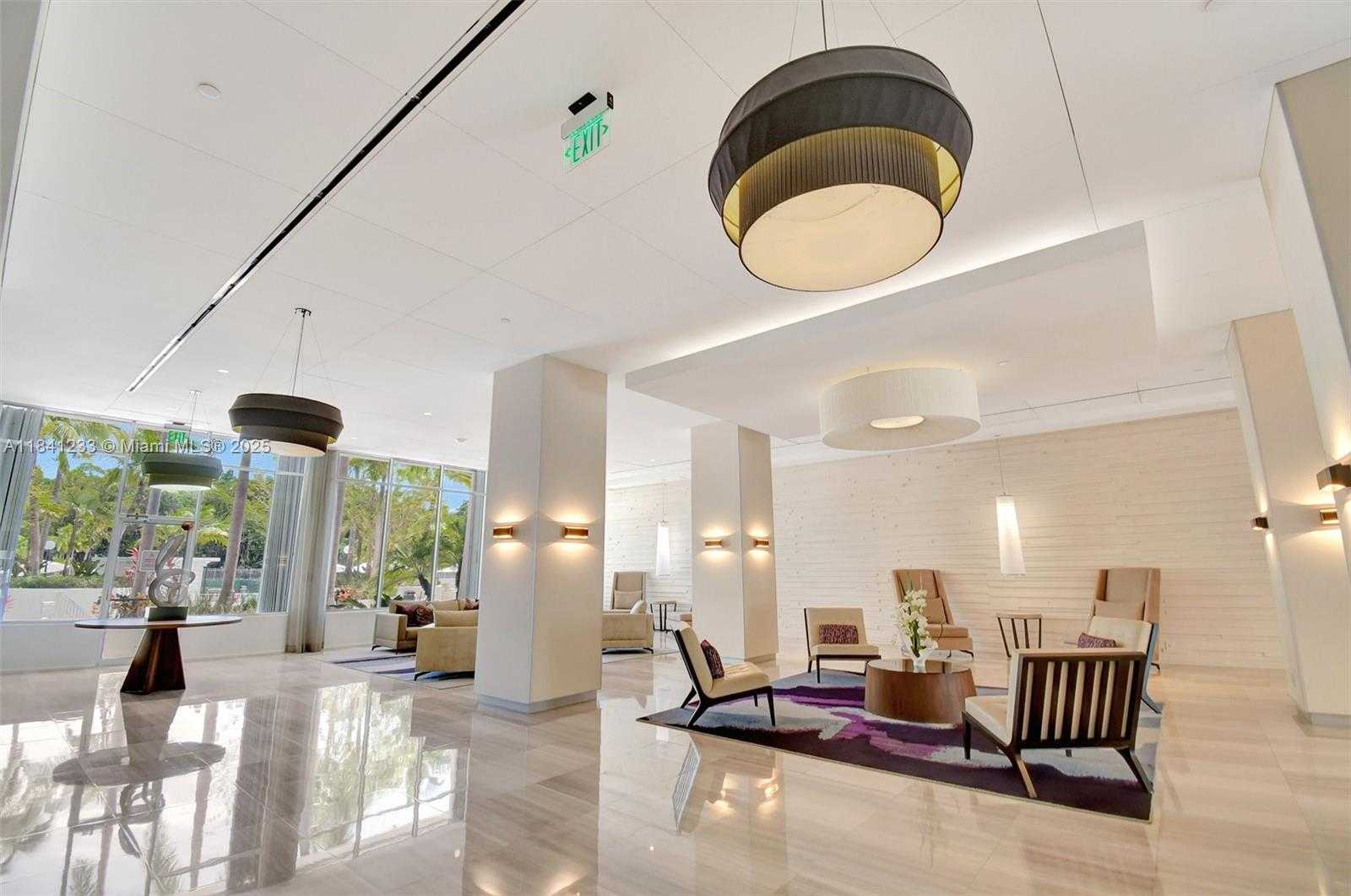 Small Image of Sunny Isles Beach Number 4