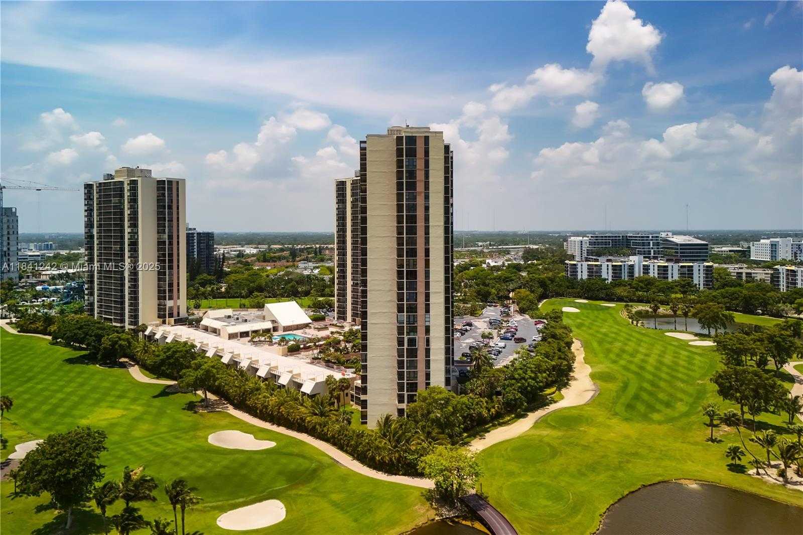 Small Image of 20379 WEST COUNTRY CLUB DRIVE #1631, Aventura Number 15