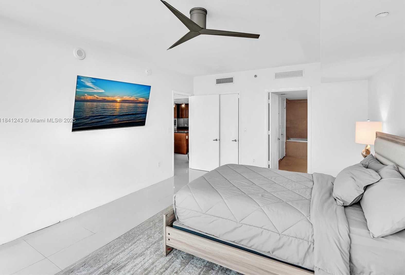 Small Image of 495 BRICKELL AVE #5009, Miami Number 28