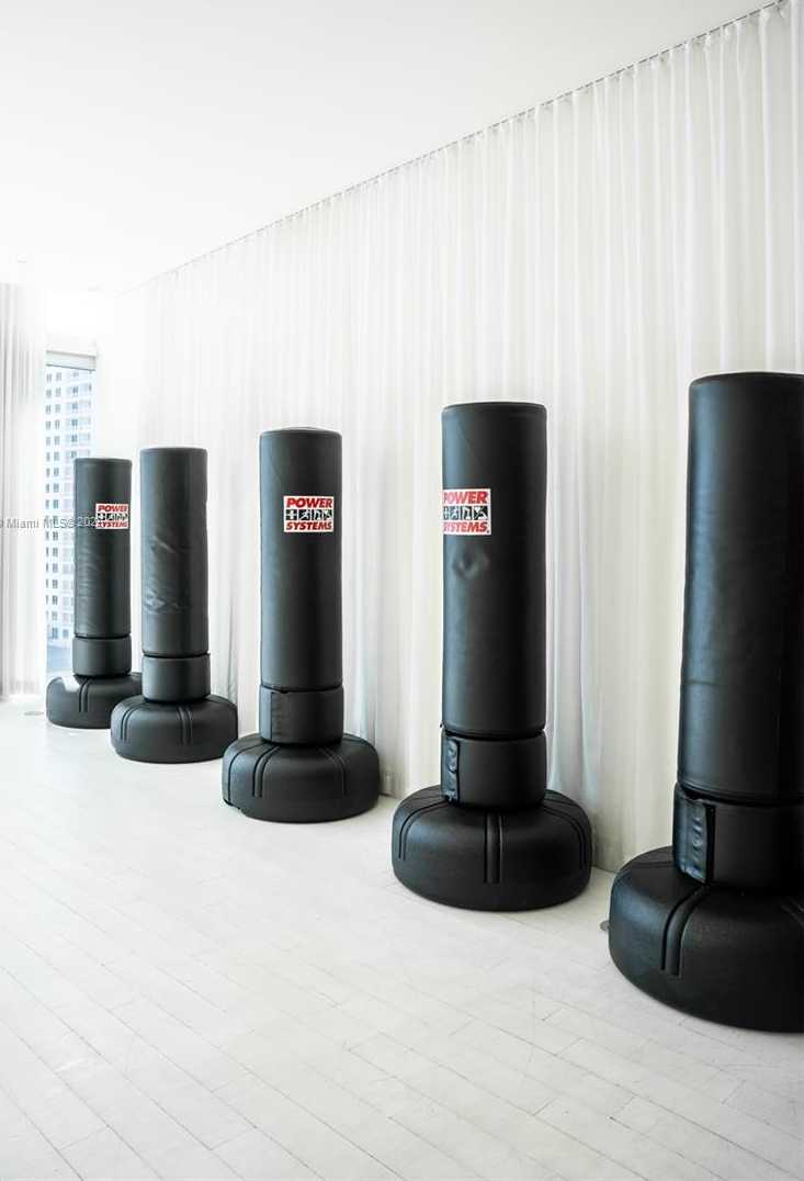 Small Image of 495 BRICKELL AVE #5009, Miami Number 50