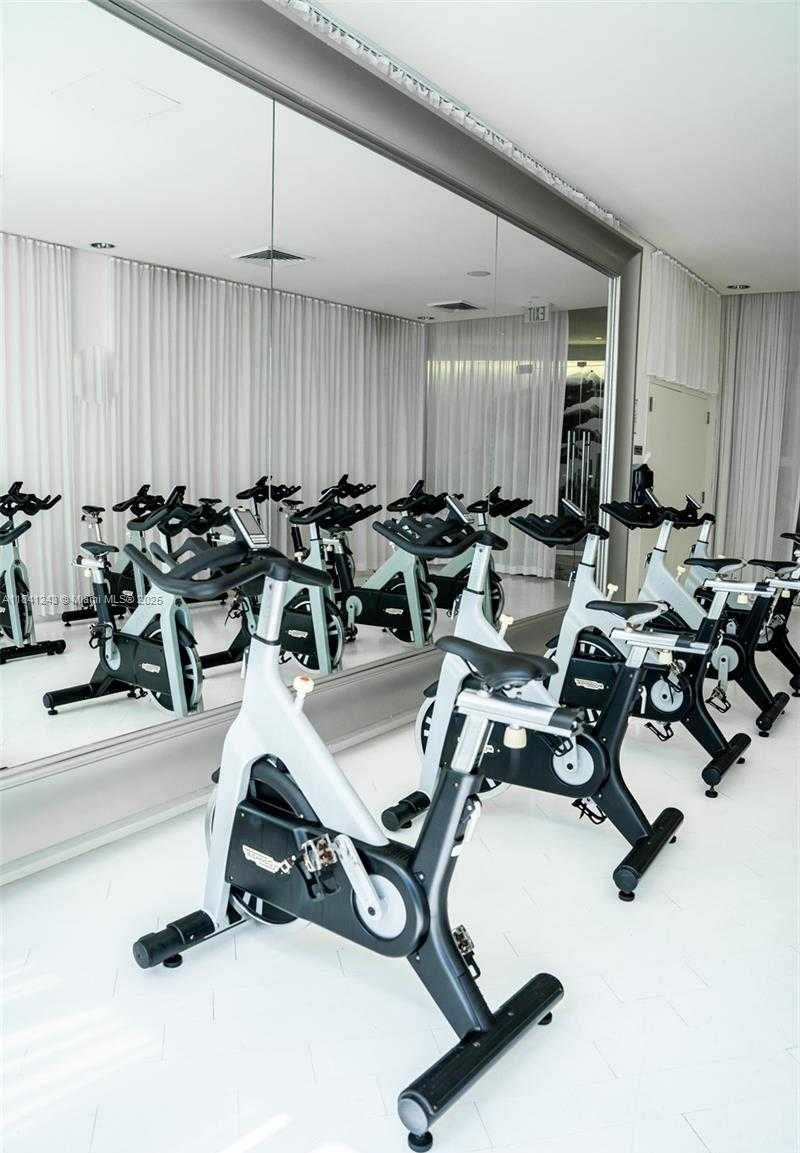 Small Image of 495 BRICKELL AVE #5009, Miami Number 52