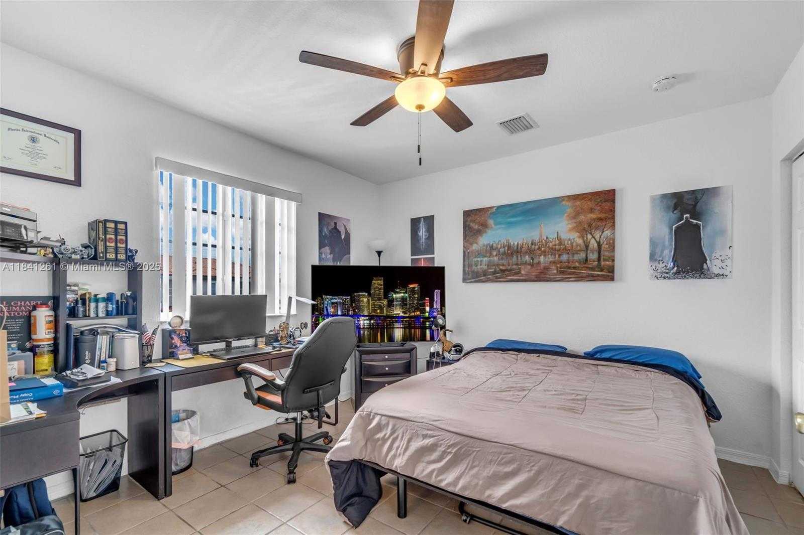 Small Image of 17153 SOUTH WEST 138TH CT, Miami Number 12