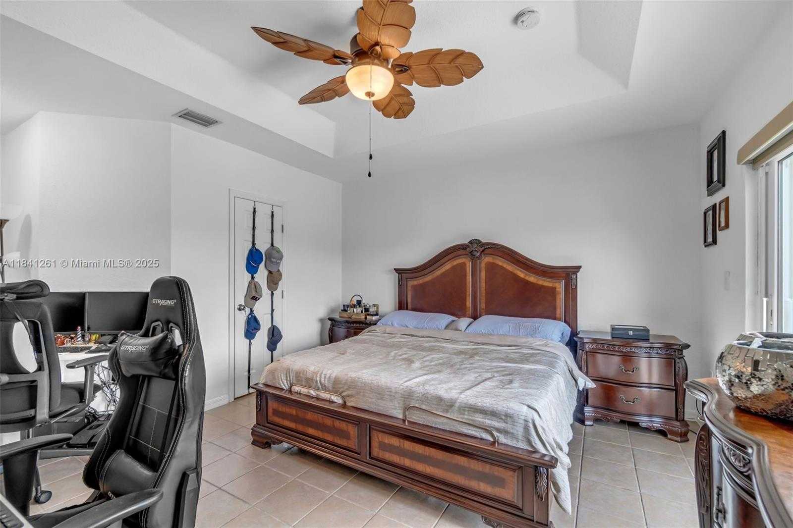 Small Image of 17153 SOUTH WEST 138TH CT, Miami Number 16