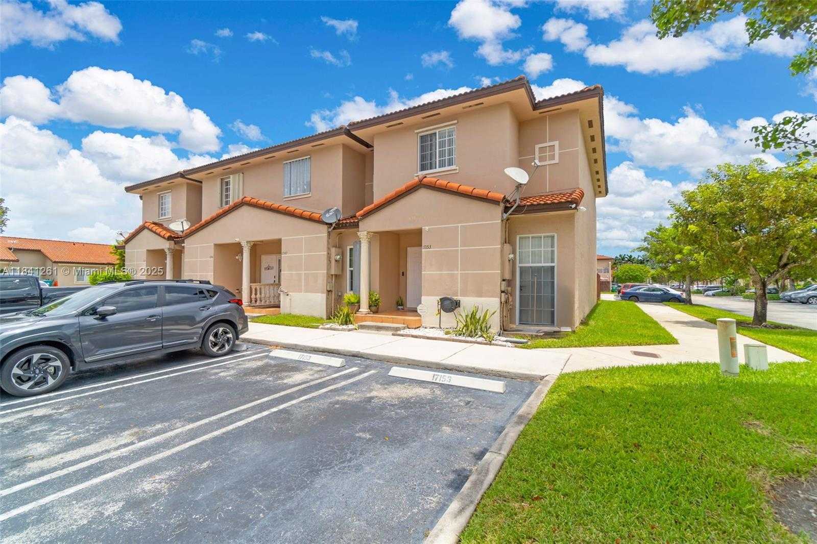 Small Image of 17153 SOUTH WEST 138TH CT, Miami Number 2