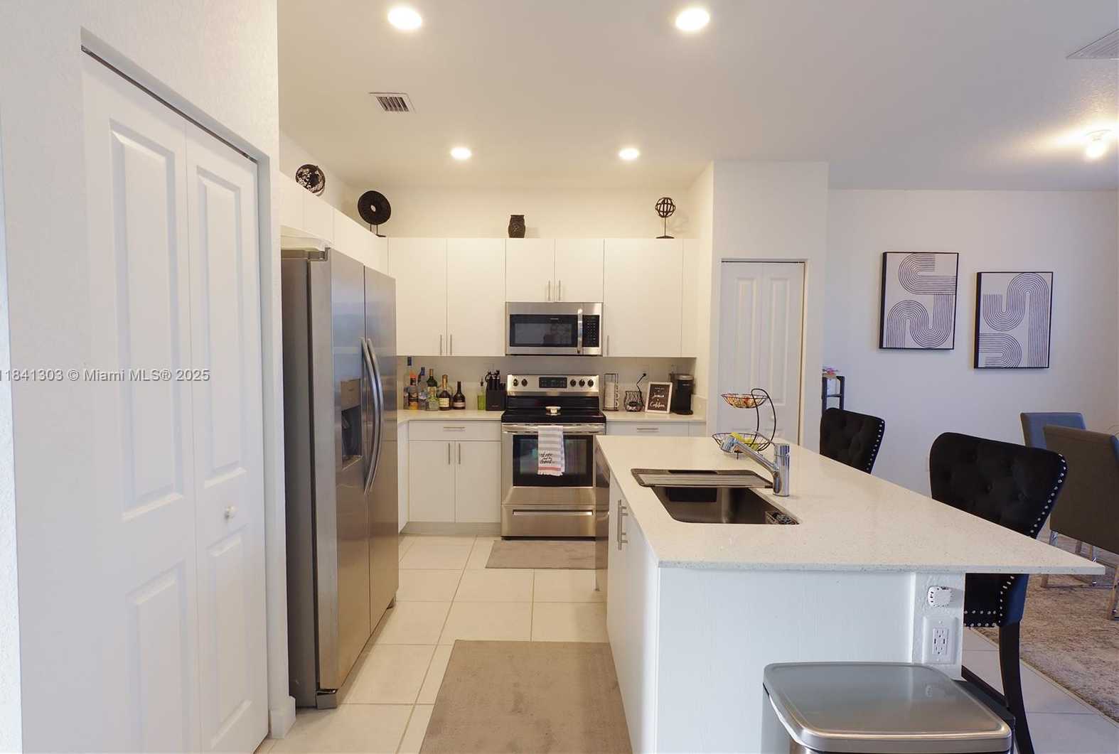 Small Image of 20441 NORTH WEST 4TH CT, Miami Gardens Number 5