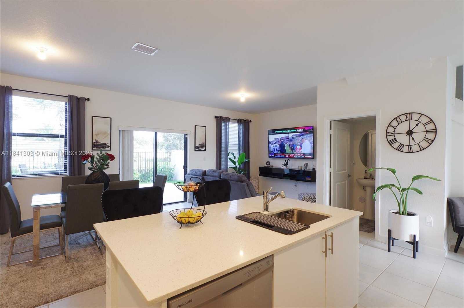 Small Image of 20441 NORTH WEST 4TH CT, Miami Gardens Number 6