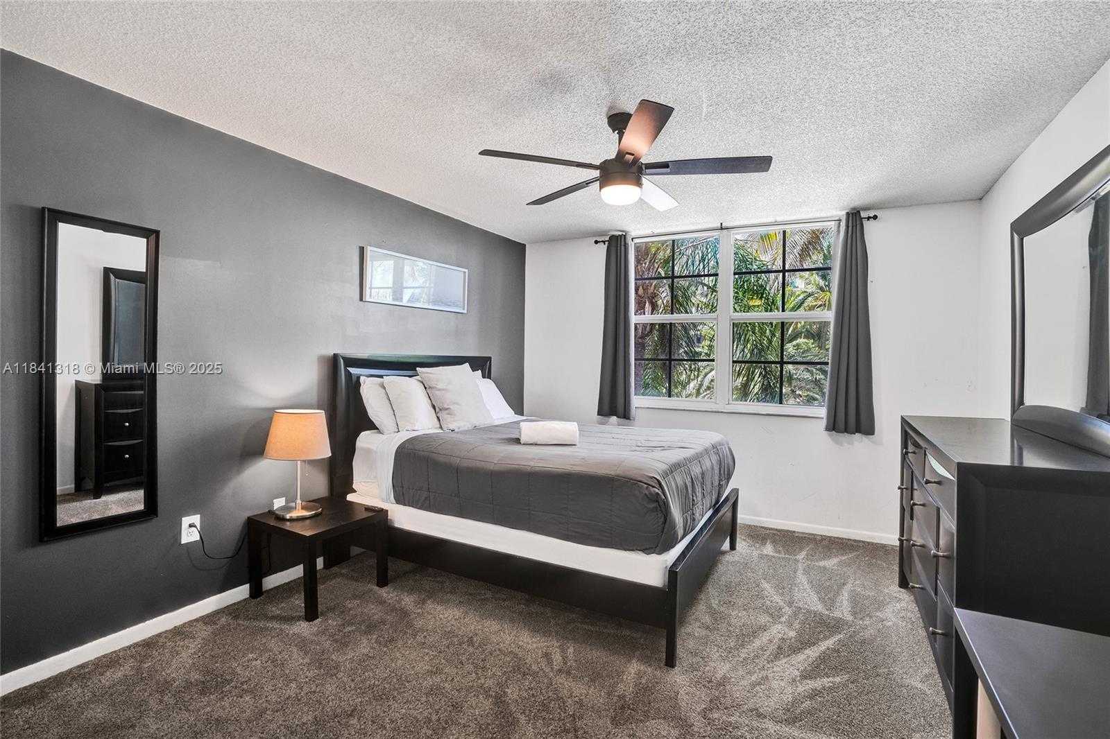 Small Image of 19701 EAST COUNTRY CLUB DR #5306, Aventura Number 14