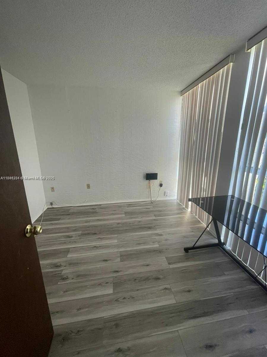 Small Image of 801 THREE ISLANDS BLVD #112, Hallandale Beach Number 9
