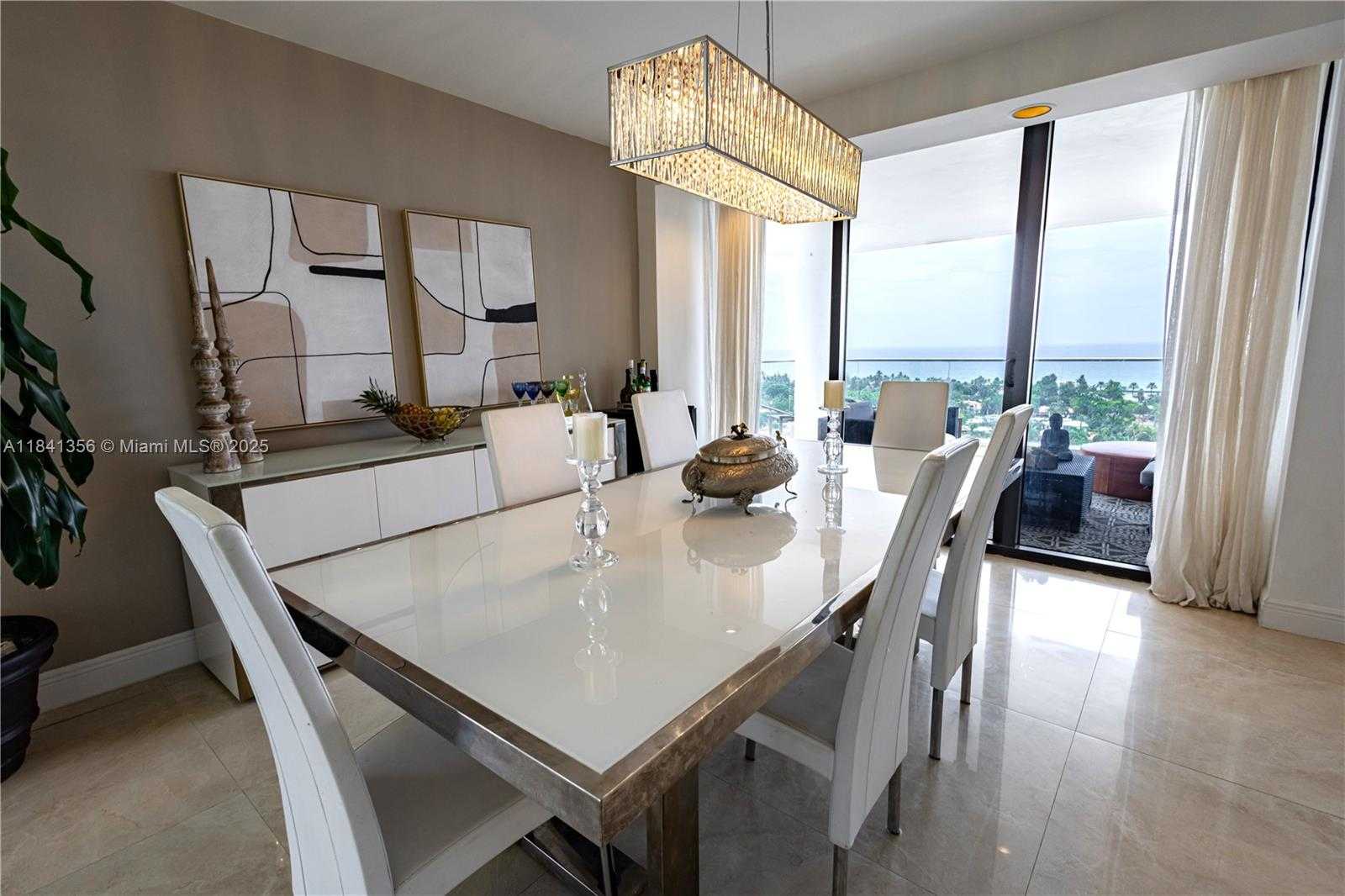 Small Image of 19707 TURNBERRY WAY #18J, Aventura Number 11