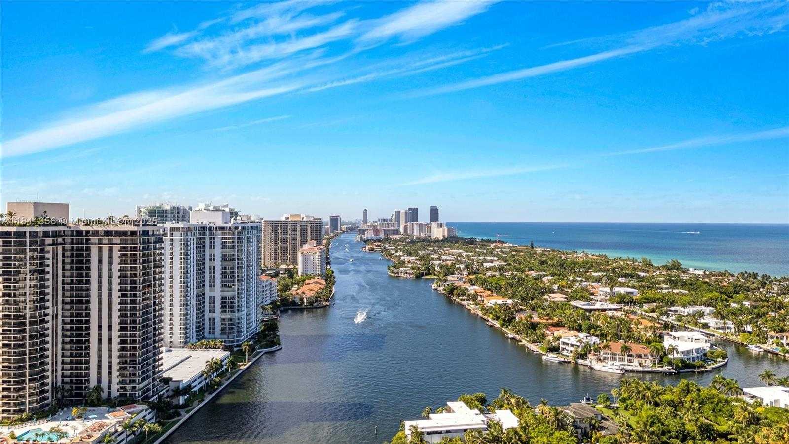Small Image of 19707 TURNBERRY WAY #18J, Aventura Number 40