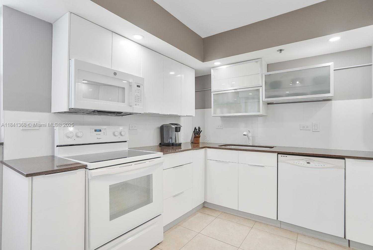 Small Image of 7200 RADICE CT #701, Lauderhill Number 10