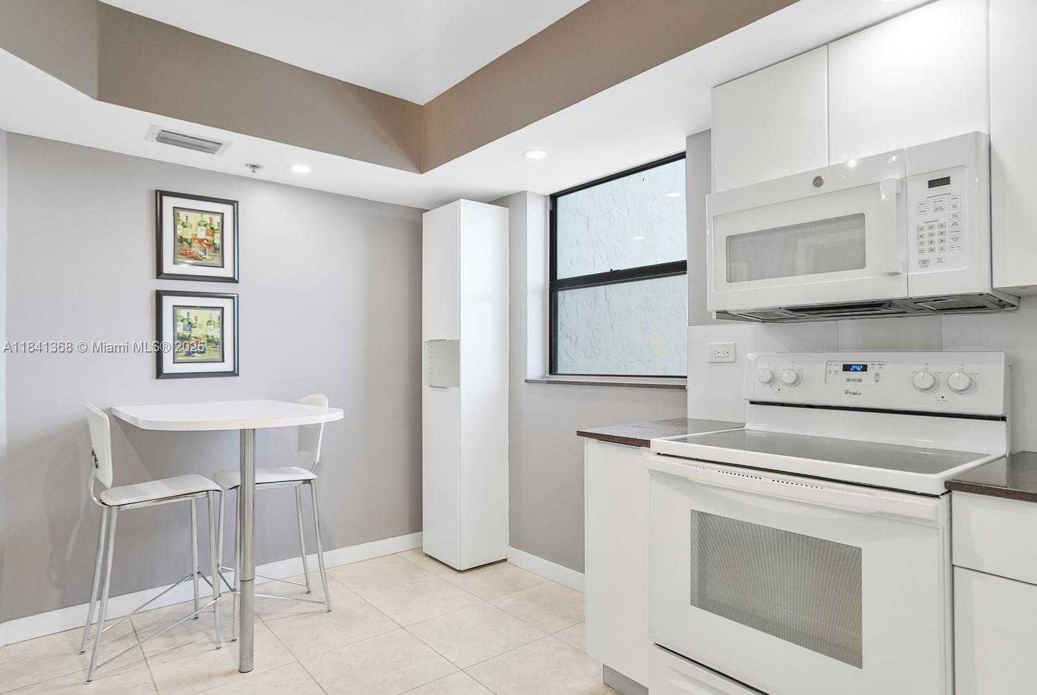 Small Image of 7200 RADICE CT #701, Lauderhill Number 11