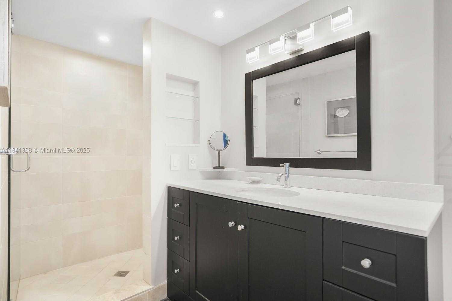 Small Image of 7200 RADICE CT #701, Lauderhill Number 19