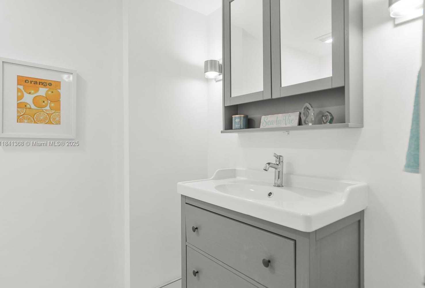 Small Image of 7200 RADICE CT #701, Lauderhill Number 23
