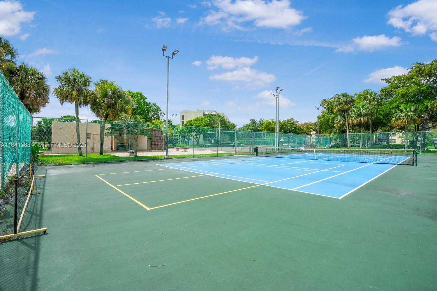 Small Image of 7200 RADICE CT #701, Lauderhill Number 44
