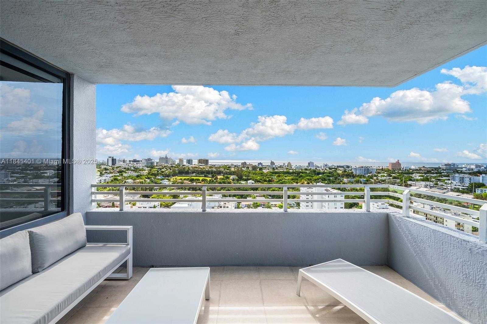 Small Image of 1330 WEST AVE #1813, Miami Beach Number 11