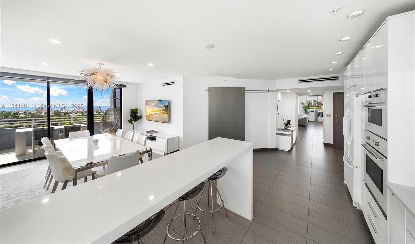 Small Image of 1330 WEST AVE #1813, Miami Beach Number 16