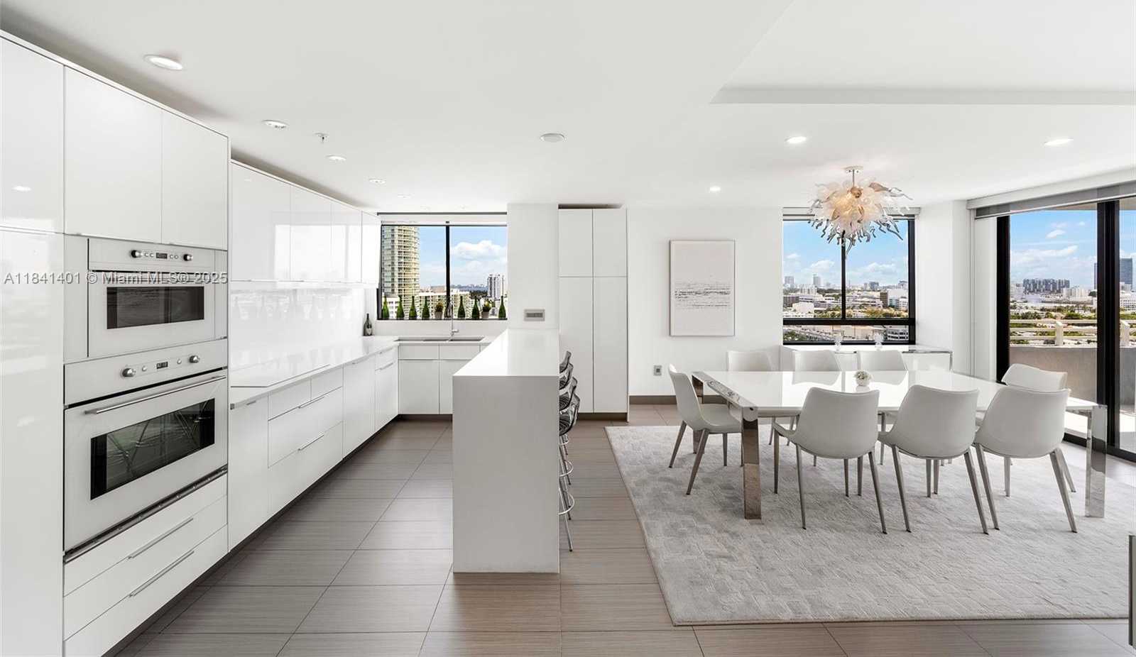 Small Image of 1330 WEST AVE #1813, Miami Beach Number 18