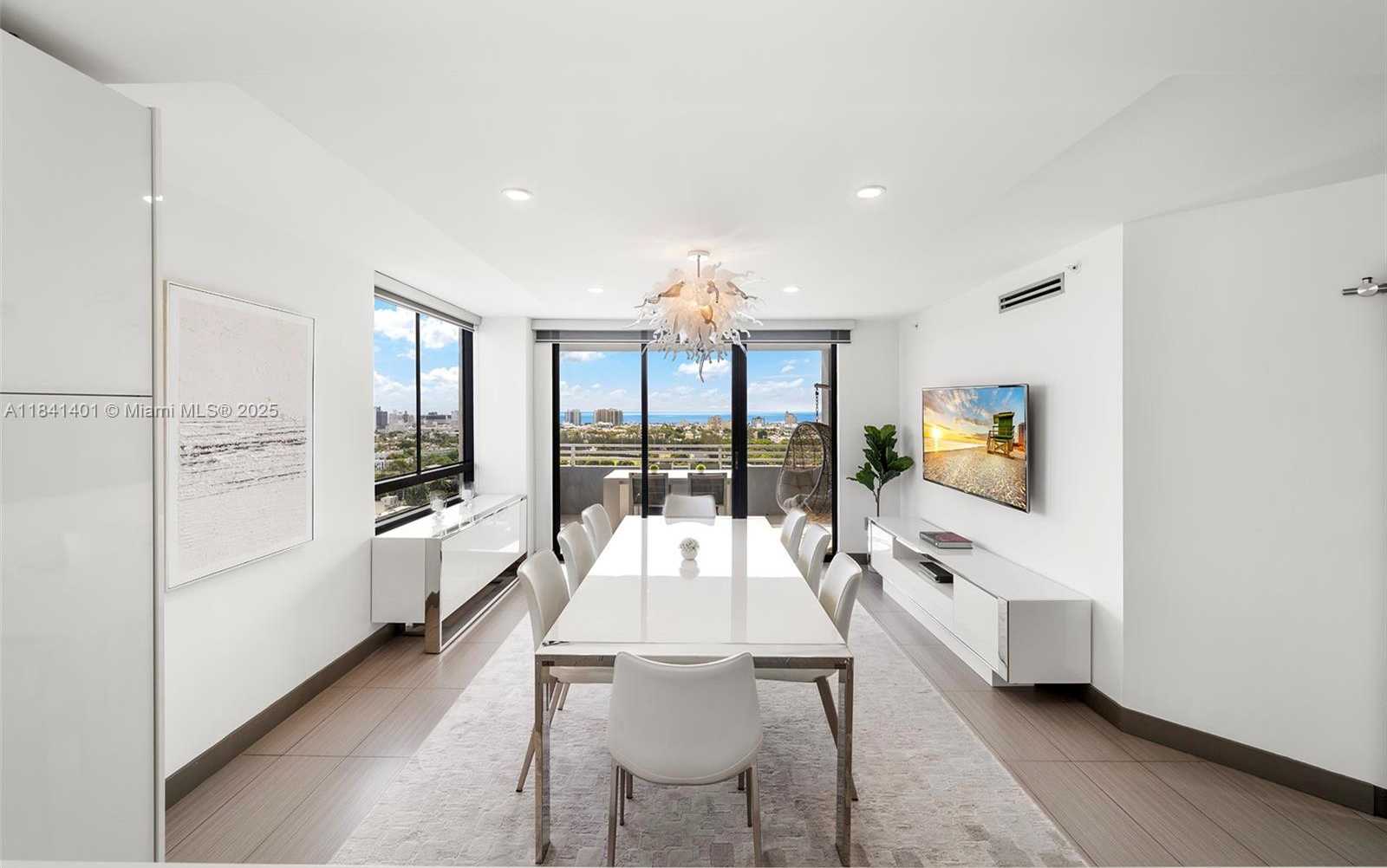 Small Image of 1330 WEST AVE #1813, Miami Beach Number 20