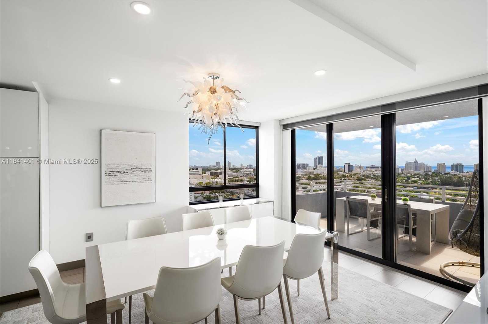 Small Image of 1330 WEST AVE #1813, Miami Beach Number 21