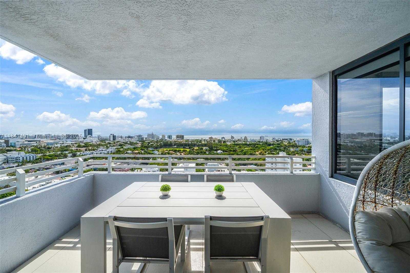 Small Image of 1330 WEST AVE #1813, Miami Beach Number 26