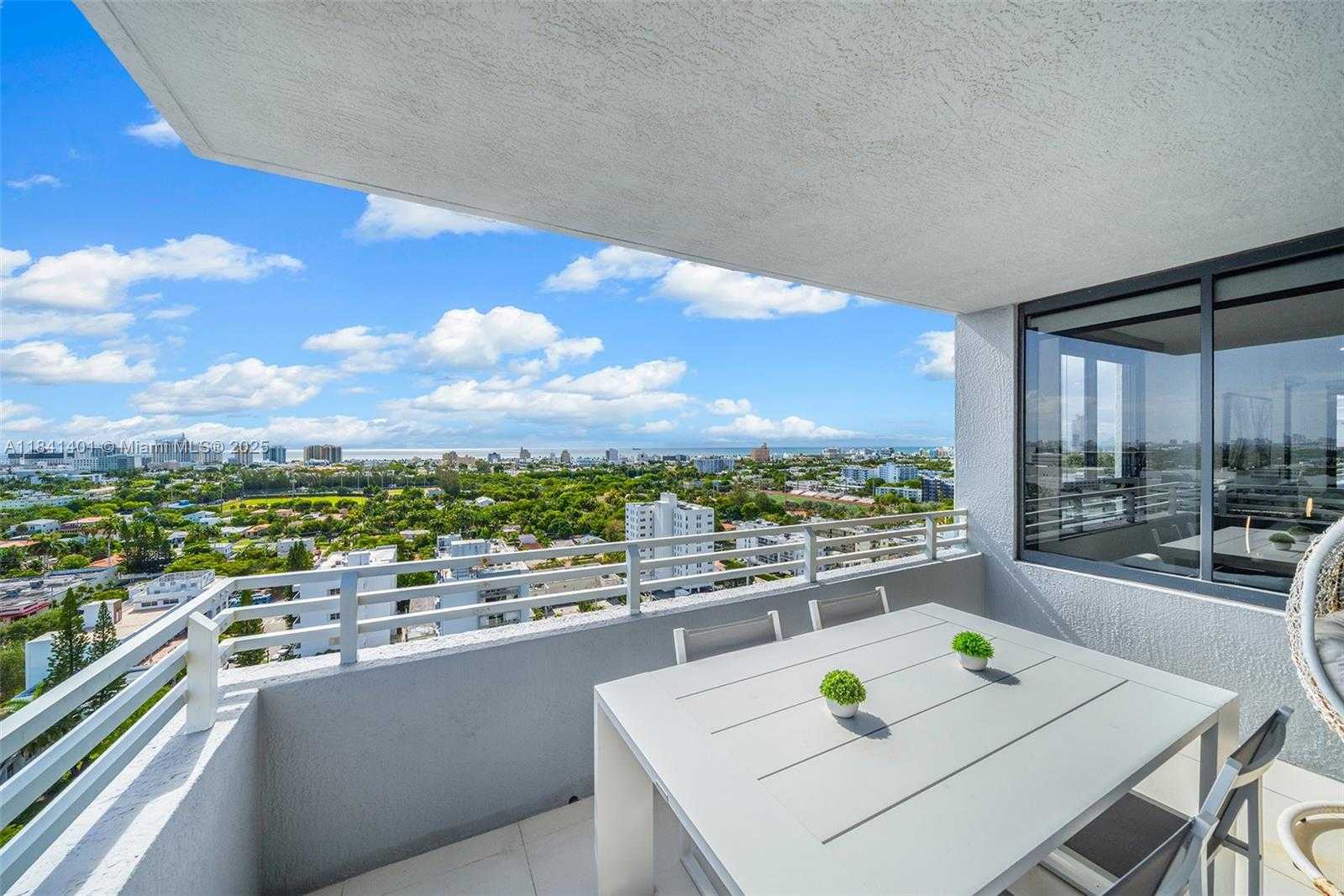 Small Image of 1330 WEST AVE #1813, Miami Beach Number 28