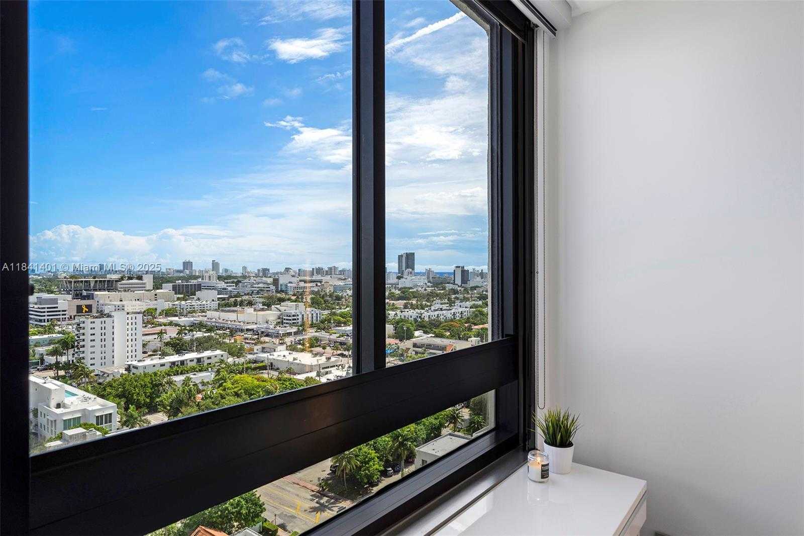 Small Image of 1330 WEST AVE #1813, Miami Beach Number 47