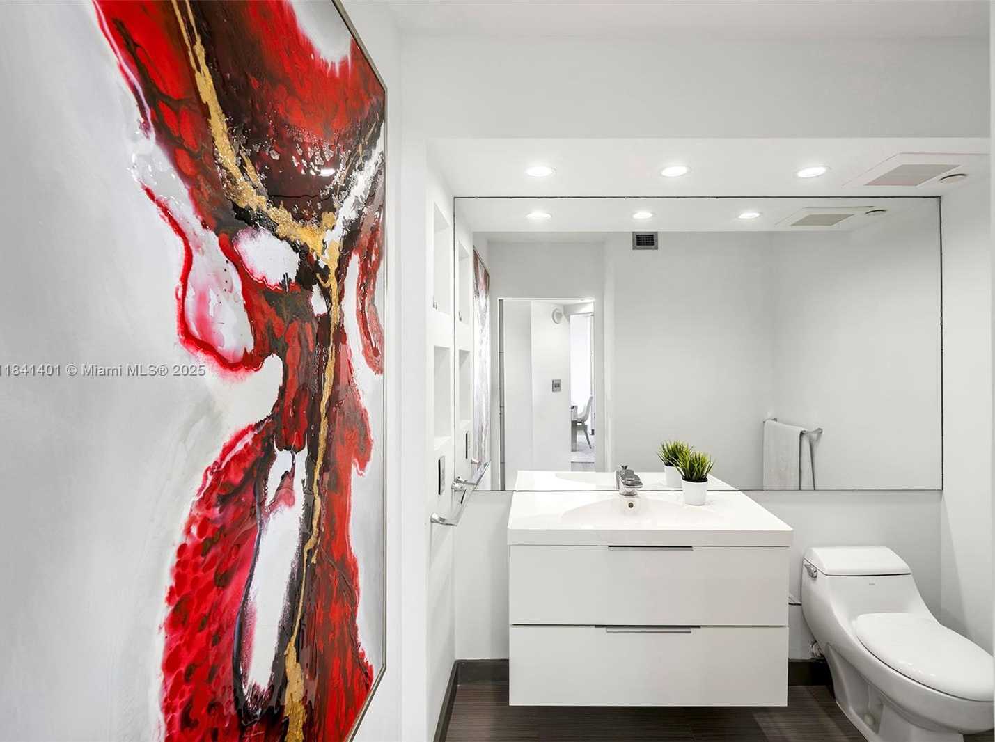 Small Image of 1330 WEST AVE #1813, Miami Beach Number 51