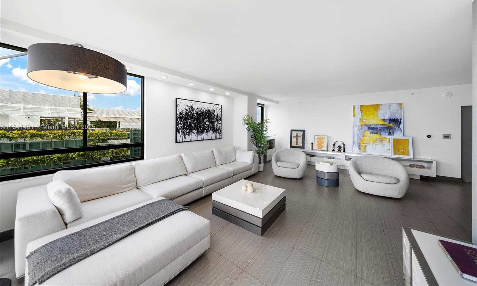 Small Image of 1330 WEST AVE #1813, Miami Beach Number 7