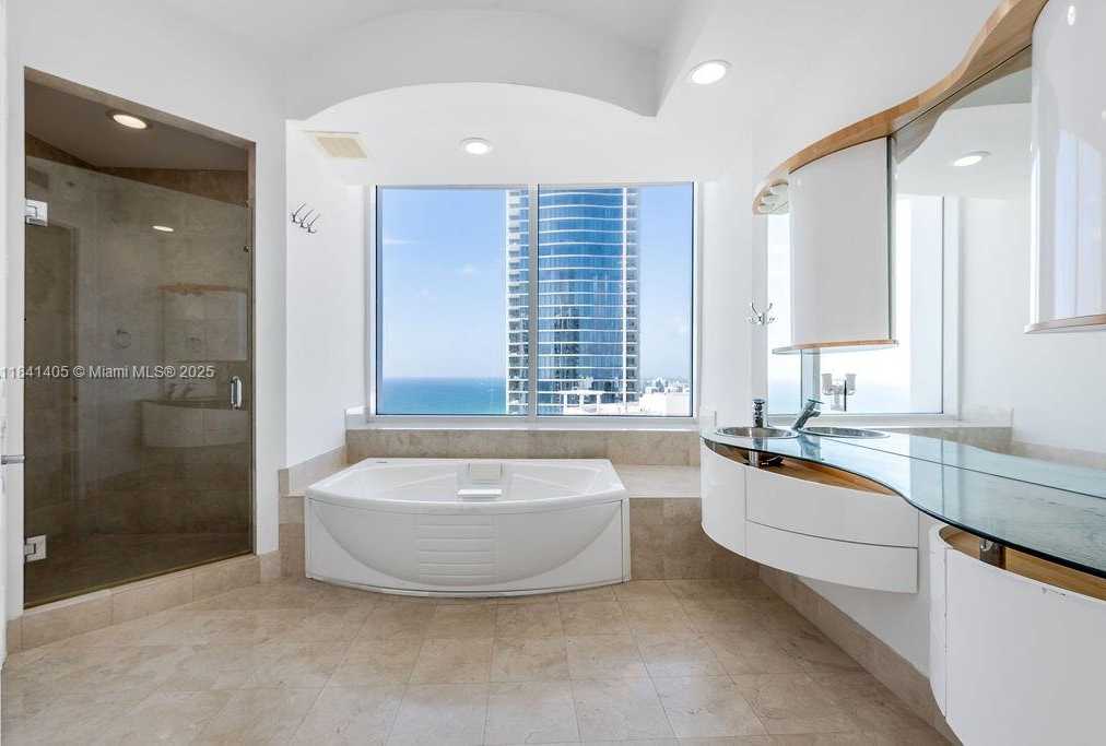 Small Image of 18101 COLLINS AVE #4601, Sunny Isles Beach Number 10
