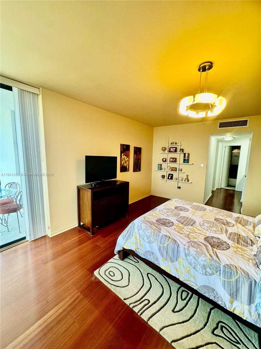 Small Image of 20100 WEST COUNTRY CLUB DR #PH-04, Aventura Number 10